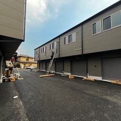 残りわずか！！！遂に完成！！！【レア物件】ガレージアパート　北九州市小倉南区　テナント可能　バイク好き、車好きにおすすめ − 福岡県