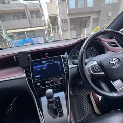 2019 Toyota Harrier Hybridの画像