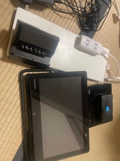 ポータブルテレビ　2023年製　UN-10L12D