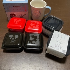 タッパー＆ちいかわマグカップの画像