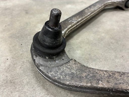 nm35 ステージア アッパーアーム z33 v35 流用に