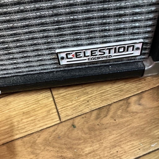 フェンダーベースアンプ
