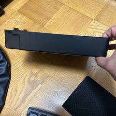 150プラド用アームレスト内収納棚の画像