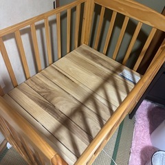 ベビーベッドの画像
