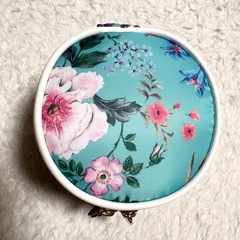 【新品未使用】サルート小物入れ アクセサリーケース ポーチの画像