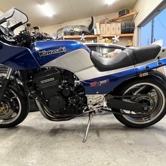 GPZ900R  
の画像