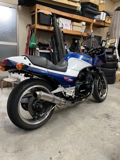 バイク GPZ900R