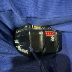 マキタ18Vバッテリー2つ&充電器セットの画像