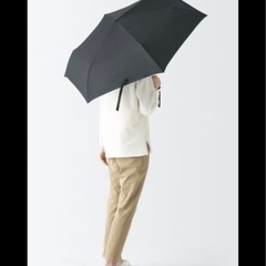 〈 無印人気アイテム♪〉 晴雨兼用 折りたたみ傘 親骨の長さ60cm / 6本骨 / 黒の画像