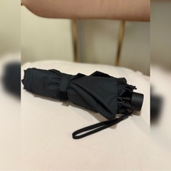 〈 無印人気アイテム♪〉 晴雨兼用 折りたたみ傘 親骨の長さ60cm / 6本骨 / 黒の画像