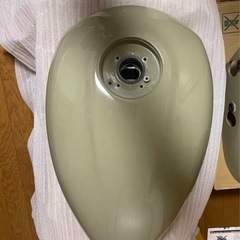 新型エリミネーター el400a  外装セット　パールサンドカーキーの画像