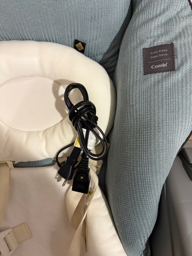 【お値下げしました】Combi コンビ ネムリラ オート機能付き バウンサー 電動 ハイローチェア 