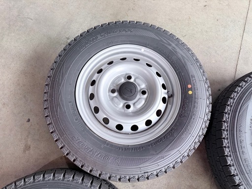 145/80R12・2024年製造・ウインターマックス・残約8ミリ・ハイゼット