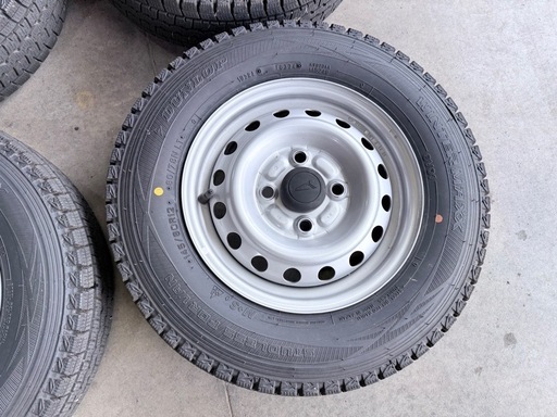 145/80R12・2024年製造・ウインターマックス・残約8ミリ・ハイゼット