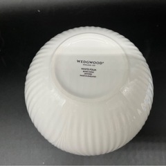 【決まりました】◯WEDGWOOD ホワイトフォリアベース 花瓶の画像