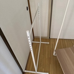 洋服かけの画像