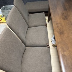 ニトリ ダイニングテーブルセットの画像