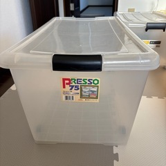 蓋付き　コロ付　収納ボックスの画像