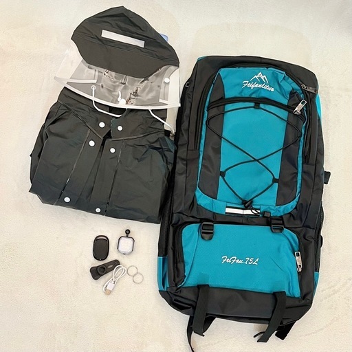 新品未使用　最強アウトドア3点✨75L登山リュック ＆ 多機能LEDライト ＆ レインコート