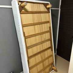 シングルベッドマットレス（フレーム&足付き）の画像