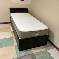 群馬県大泉町のシングルサイズのベッドフレームとマットレス100 x 200の画像