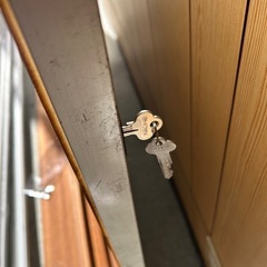 幅1850　引違いドア　出入口　アルミサッシ　鍵付き　　シルバーの画像