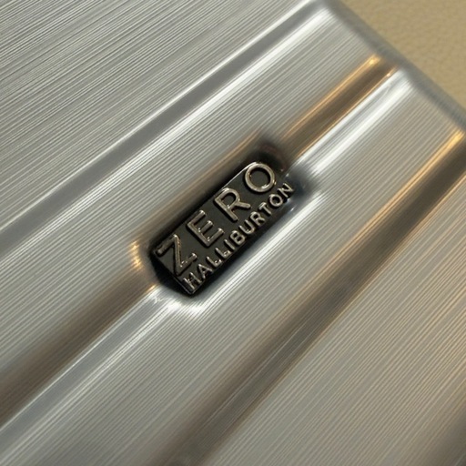 【美品】ゼロハリ　PC タブレット　書類　クラッチバック
