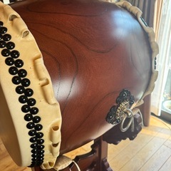 1尺4寸長胴宮太鼓(鼓面径42ｃｍ）本赤欅材■奉納用台付きの画像