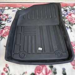 トヨタ アクア 10系 3Dフロアマット運転席・助手席セットの画像