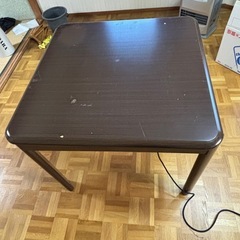 こたつテーブルの画像