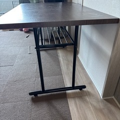 ダイニングテーブル　4人用　ダークブラウンの画像