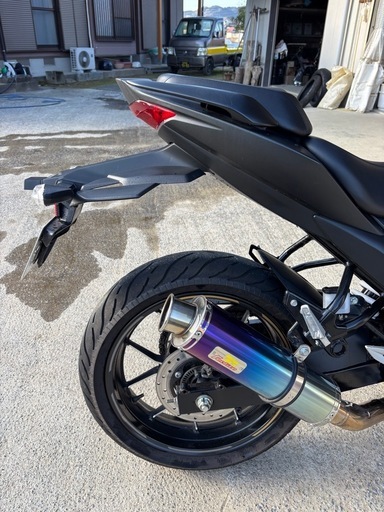 スズキ　ジクサ−250   Realizeマフラー　自賠責R10.4 佐賀　福岡