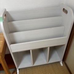 【1/30.1/31
引き取りのみ】子供の本棚の画像