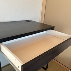 IKEA デスクの画像