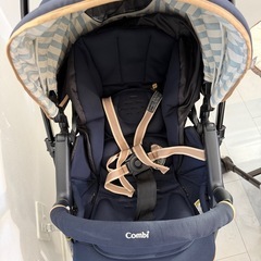 コンビ ベビーカー ネムリラ AUTO SWINGの画像