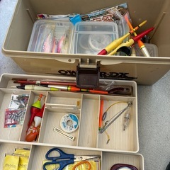  ≪釣り具≫まとめて　（お持ち帰りの箱はご用意ください）      272050000SK101の画像