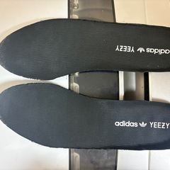 adidas　YEEZY BOOST 350 V2 の画像