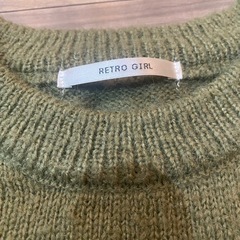 RETRO GIRL オリーブグリーン セーターの画像
