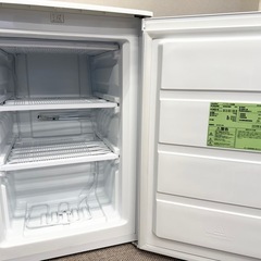 Comfee ノンフロン冷凍庫 86L 2024年　RCU83WHの画像