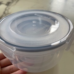 新品未使用 食品保存容器 4個セット 密閉蓋付きの画像