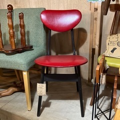 赤いダイニングチェア【F01062】の画像