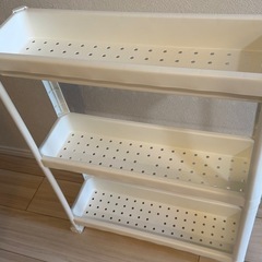 IKEA VESKEN（ヴェスケン） 3段ラック 白の画像