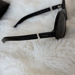 プラダ サングラスの画像