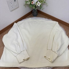 （お取引中）GU トレーナーの画像