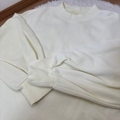 （お取引中）GU トレーナーの画像