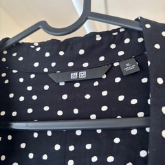 UNIQLO 水玉模様 長袖シャツ XLの画像