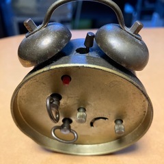 （Bulova）目覚まし時計の画像