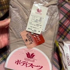 ガードル2着　ボディスーツ4着　未使用品の画像