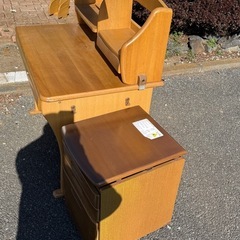 学習机&サイドチェストの画像