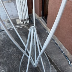 デザイン ポールハンガー／コートハンガー｜木×スチール｜モダンの画像